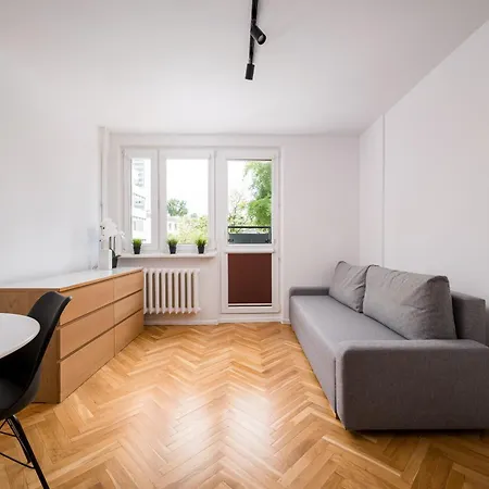 Praga Fundamentowa Modern By Bookinghost * Warschau